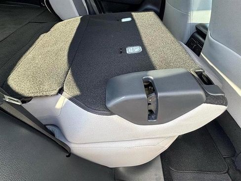 Used 2025 Toyota RAV4 XLE w/ Convenience Package image 46