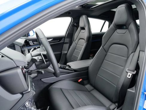 Certified 2025 Porsche Panamera 4 AWD/4WD image 5