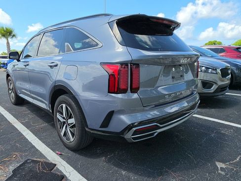 Used 2022 Kia Sorento S w/ Panoramic Sunroof Package FWD image 12