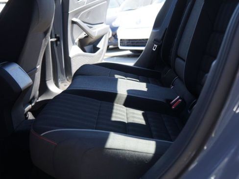 Used 2019 Volkswagen Jetta GLI image 31