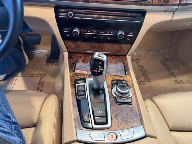 Used 2013 BMW 740Li RWD image 16