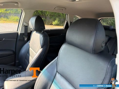 Used 2018 Kia Sorento EX FWD image 12