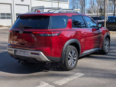 Used 2022 Nissan Pathfinder SL w/ SL Black Package image 5