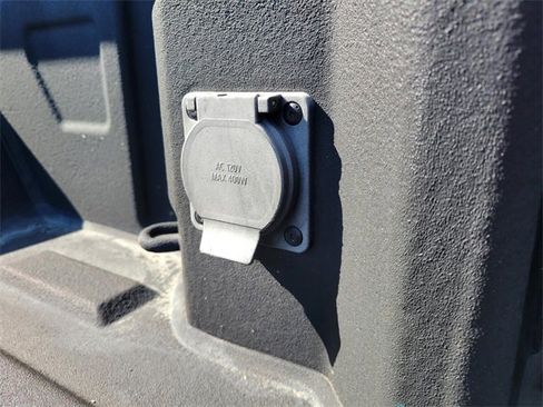 Used 2022 Chevrolet Silverado 1500 Custom image 12