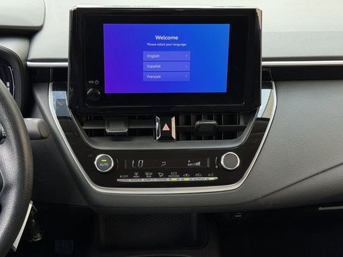 Used 2026 Toyota Corolla LE FWD image 17