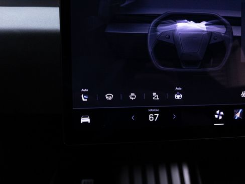 Used 2024 Tesla Cybertruck AWD Crew Cab image 29