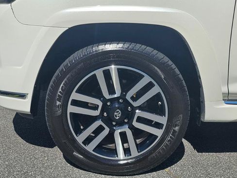 Used 2018 Toyota 4Runner Limited AWD/4WD image 17
