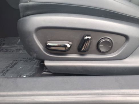 Used 2023 Lexus ES 350 w/ Accessory Package (Z2) image 13