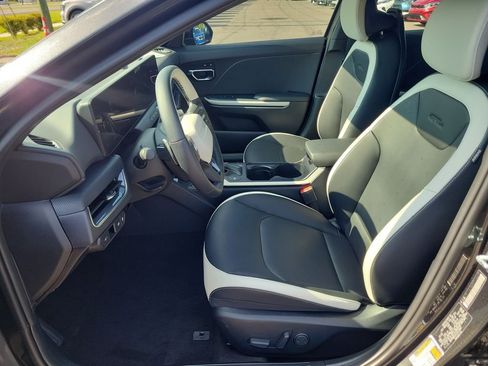 New 2026 Kia K4 GT-Line w/ GT-Line Premium Package FWD image 22