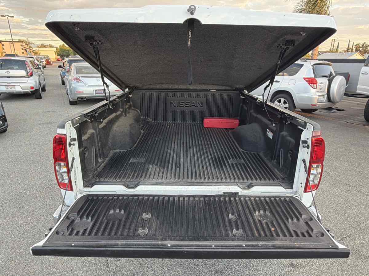 Used 2019 Nissan Frontier SV RWD image 13