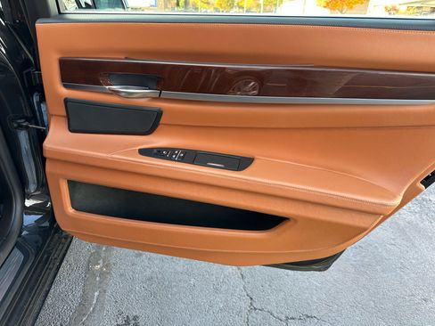 Used 2011 BMW 750Li image 48