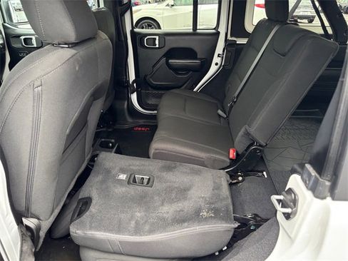Used 2020 Jeep Wrangler Unlimited Sport S image 32