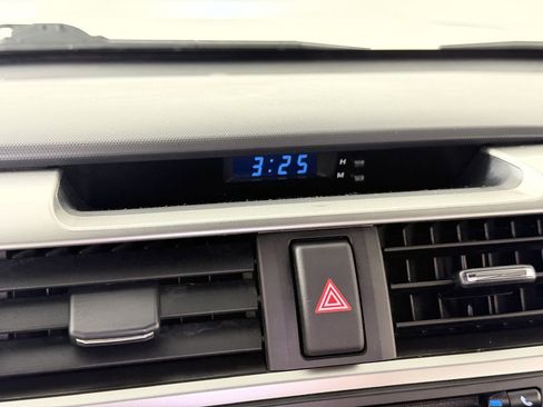 Used 2015 Toyota 4Runner SR5 Premium image 29