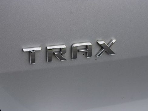 Used 2017 Chevrolet Trax LS FWD image 16