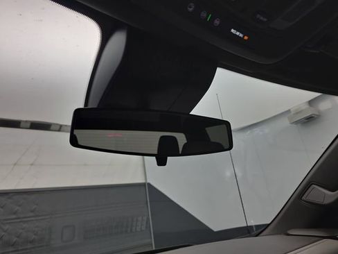 Used 2025 Chevrolet Silverado 1500 LT image 43