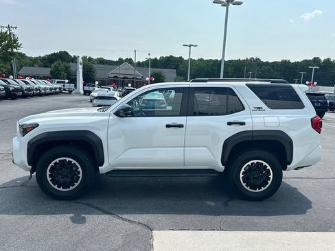 Used 2025 Toyota 4Runner TRD Off-Road Premium AWD/4WD image 6