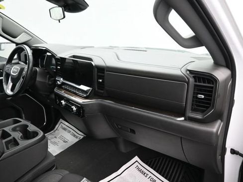 Used 2024 GMC Sierra 1500 Elevation AWD/4WD image 8