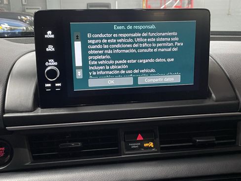 Used 2025 Honda Pilot EX-L image 11