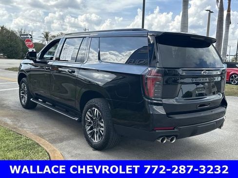 Certified 2025 Chevrolet Suburban Z71 image 11