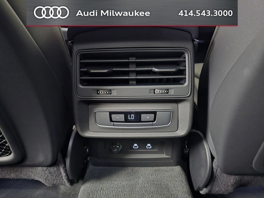 Used 2023 Audi Q8 Premium w/ Convenience Package AWD/4WD image 20