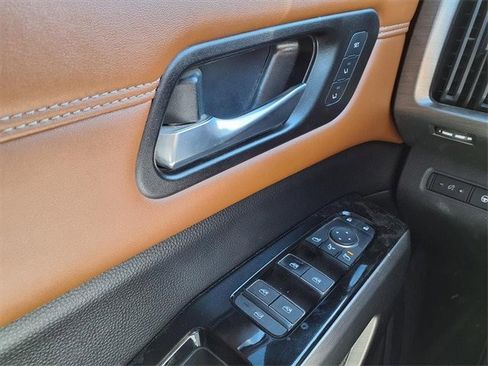 Used 2024 Nissan Pathfinder Platinum w/ Cargo Package image 7