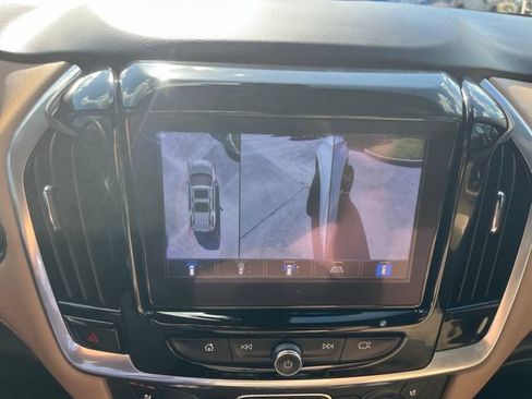 Used 2022 Chevrolet Traverse Premier w/ LPO, Floor Liner Package FWD image 31