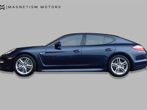 Used 2012 Porsche Panamera 4 image 2