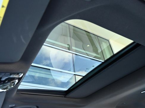 Certified 2024 BMW i5 eDrive40i w/ Premium Package image 23