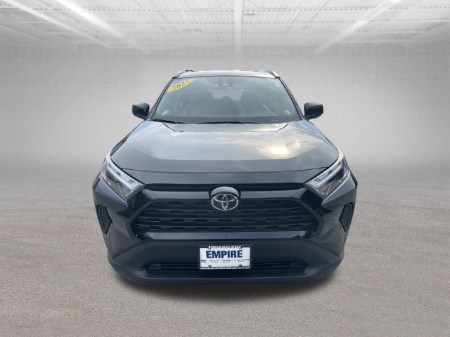 Used 2025 Toyota RAV4 LE AWD/4WD image 13