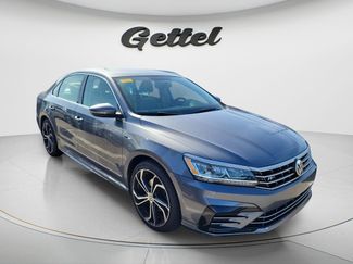 Used 2017 Volkswagen Passat 1.8T R-Line w/ R-Line Lighting Package video 2