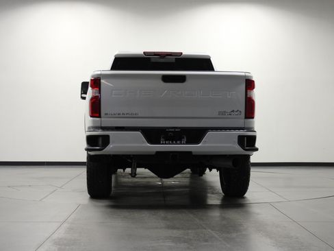 Used 2024 Chevrolet Silverado 3500 High Country w/ Technology Package AWD/4WD image 5