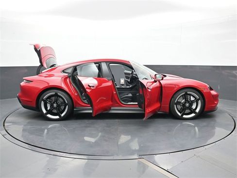 Certified 2022 Porsche Taycan 4S image 34