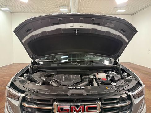 Used 2026 GMC Acadia Elevation w/ Elevation Premium Package AWD/4WD image 19