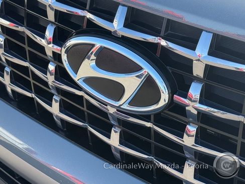 Used 2022 Hyundai Venue SEL image 32