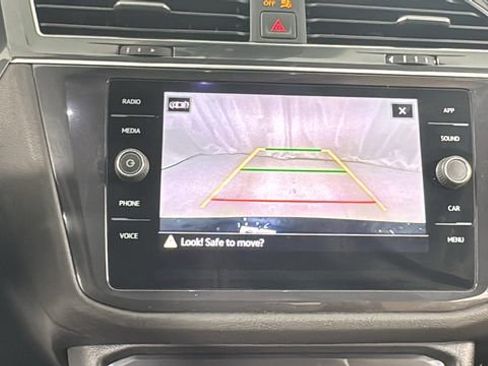 Used 2022 Volkswagen Tiguan SE image 27