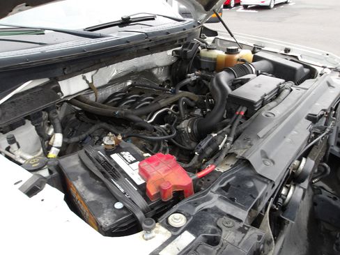 Used 2011 Ford F150 Lariat w/ Lariat Chrome Pkg AWD/4WD image 23