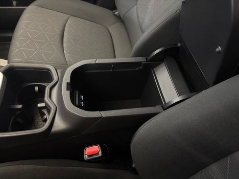 Used 2023 Toyota RAV4 AWD Hybrid image 38
