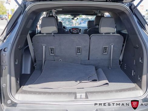 Used 2023 Chevrolet Traverse LT FWD image 39