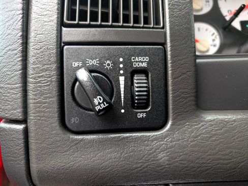 Used 2004 Dodge Ram 1500 Truck SLT w/ Sport Appearance Group image 27