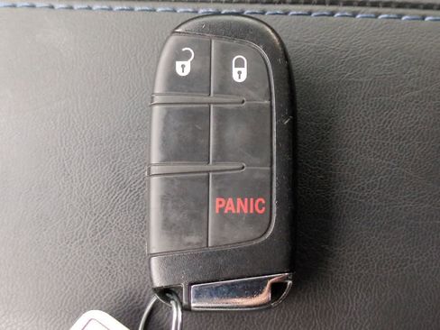 Used 2022 Jeep Compass Latitude image 35