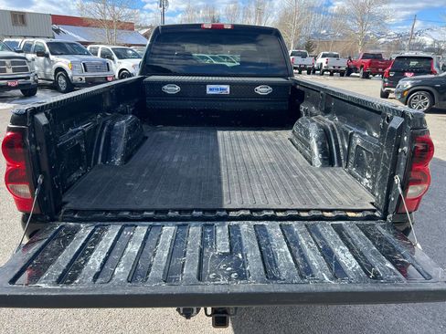 Used 2004 Chevrolet Silverado 2500 LT w/ Heavy-Duty Power Package image 5