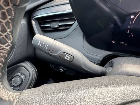 Used 2025 Buick Encore GX Preferred AWD/4WD image 33