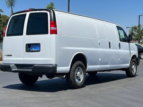 Used 2021 Chevrolet Express 2500 Extended w/ Driver Convenience Package RWD image 4
