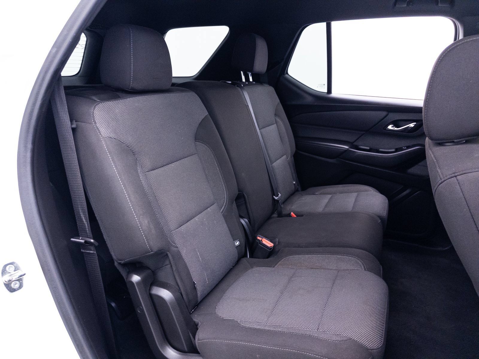 Used 2023 Chevrolet Traverse LT w/ LPO, Cargo Package FWD image 35
