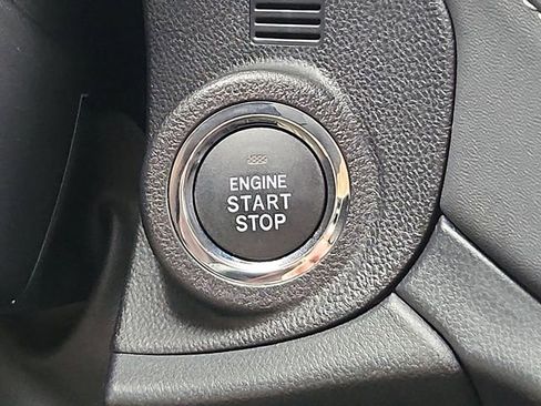 Used 2025 Subaru Outback Premium image 25