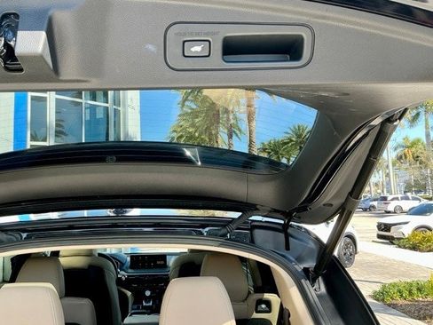 Used 2023 Acura MDX FWD image 13