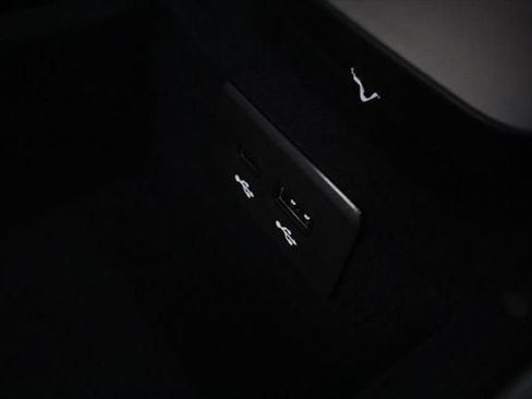 New 2026 Chevrolet Corvette Stingray image 36