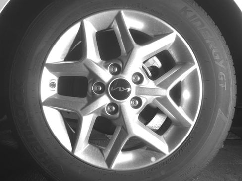 Used 2025 Kia Soul LX w/ LX Technology Package FWD image 17