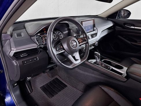 Used 2023 Nissan Altima 2.5 SR image 9