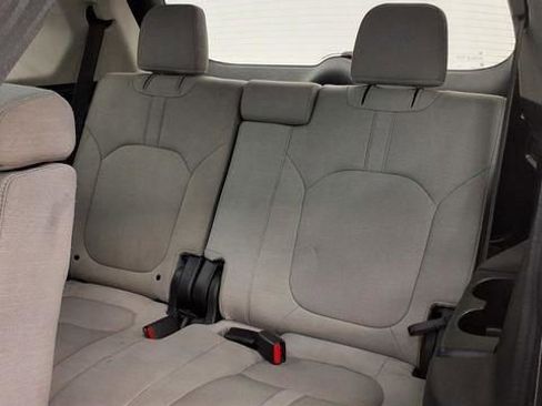 Used 2023 Honda Pilot LX image 21